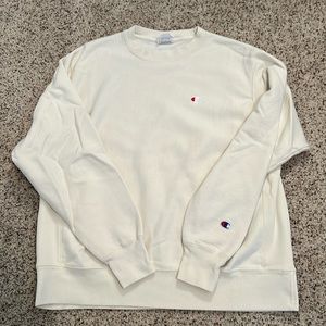 Champion Reverse Weave size large. Cream Sweatshirt.